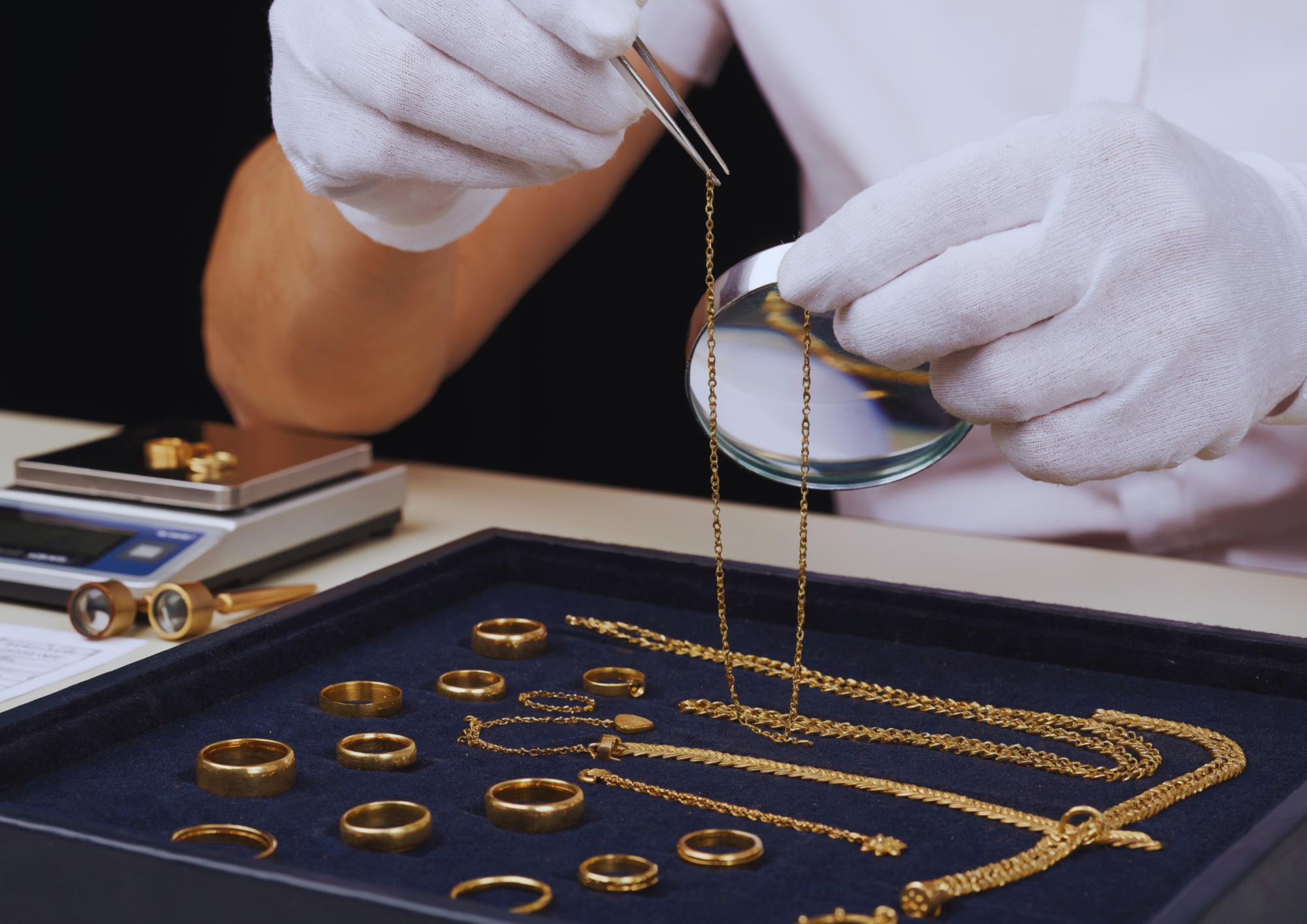 Jewellery valuations at Sophia Jewellers in Stanmore
